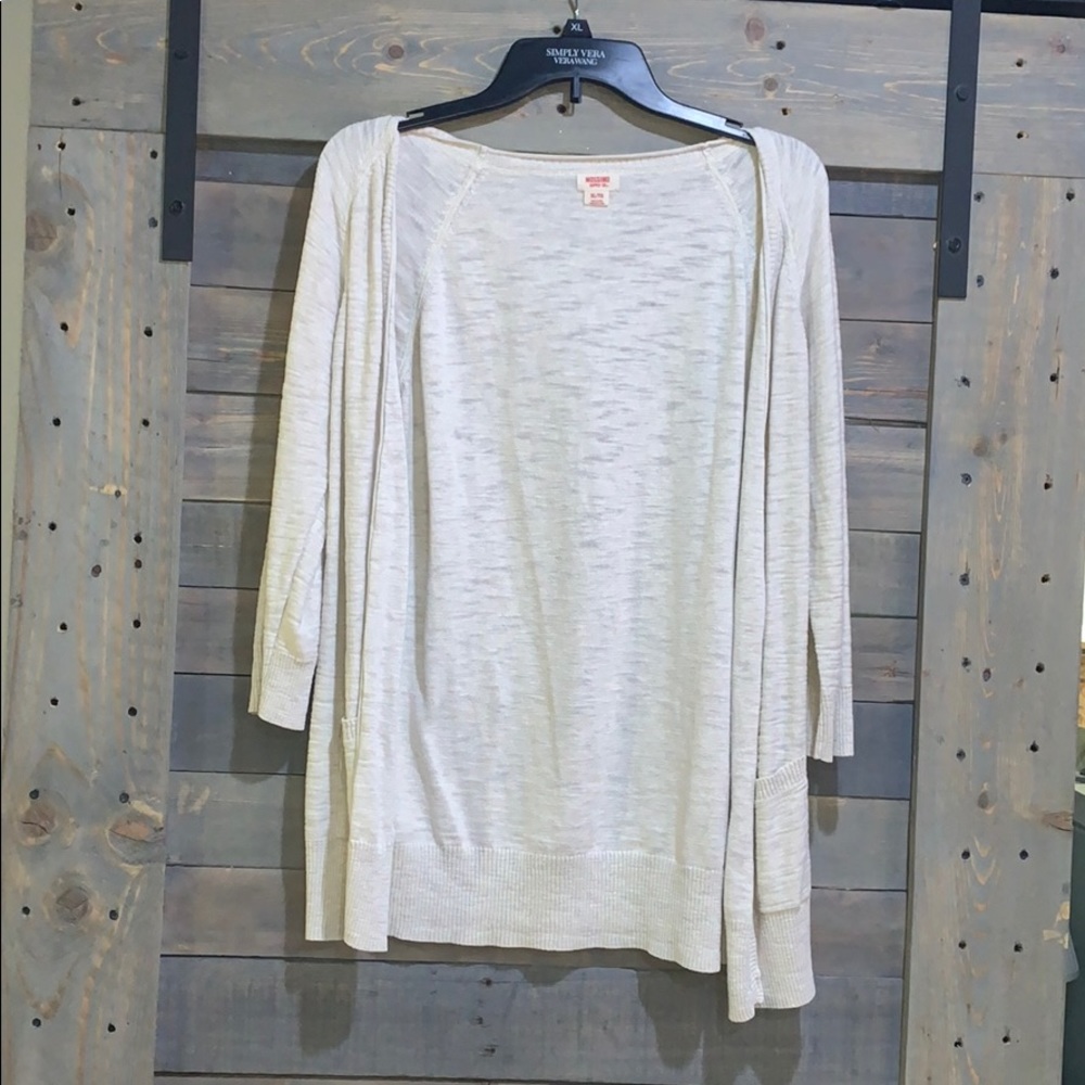⭐️Mossimo 3/4 Sleeve Beige Cardigan with Pockets